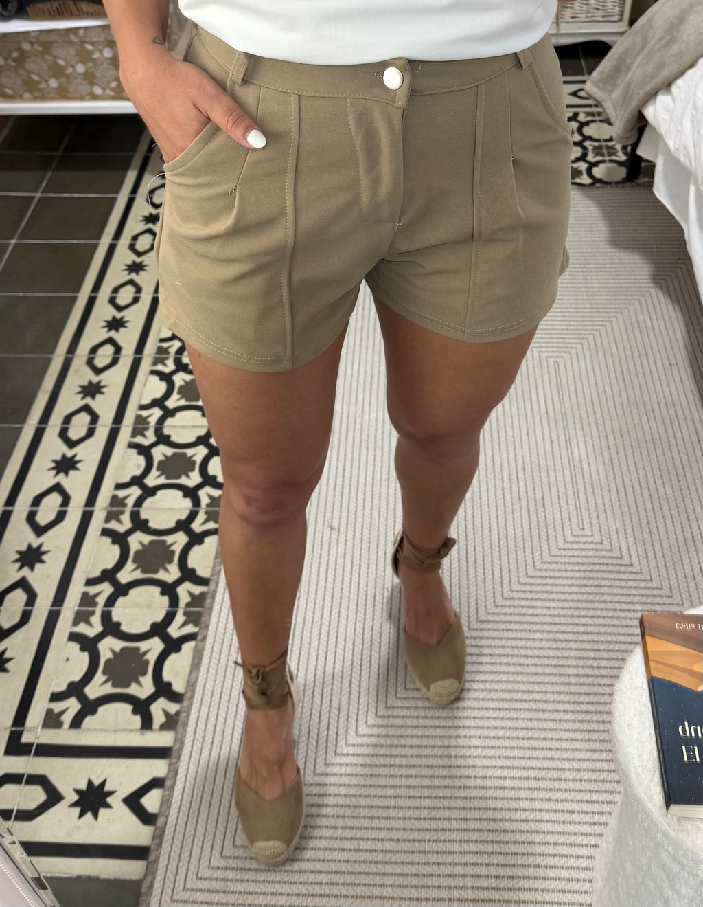 Bermuda Soft - Beige y Negro