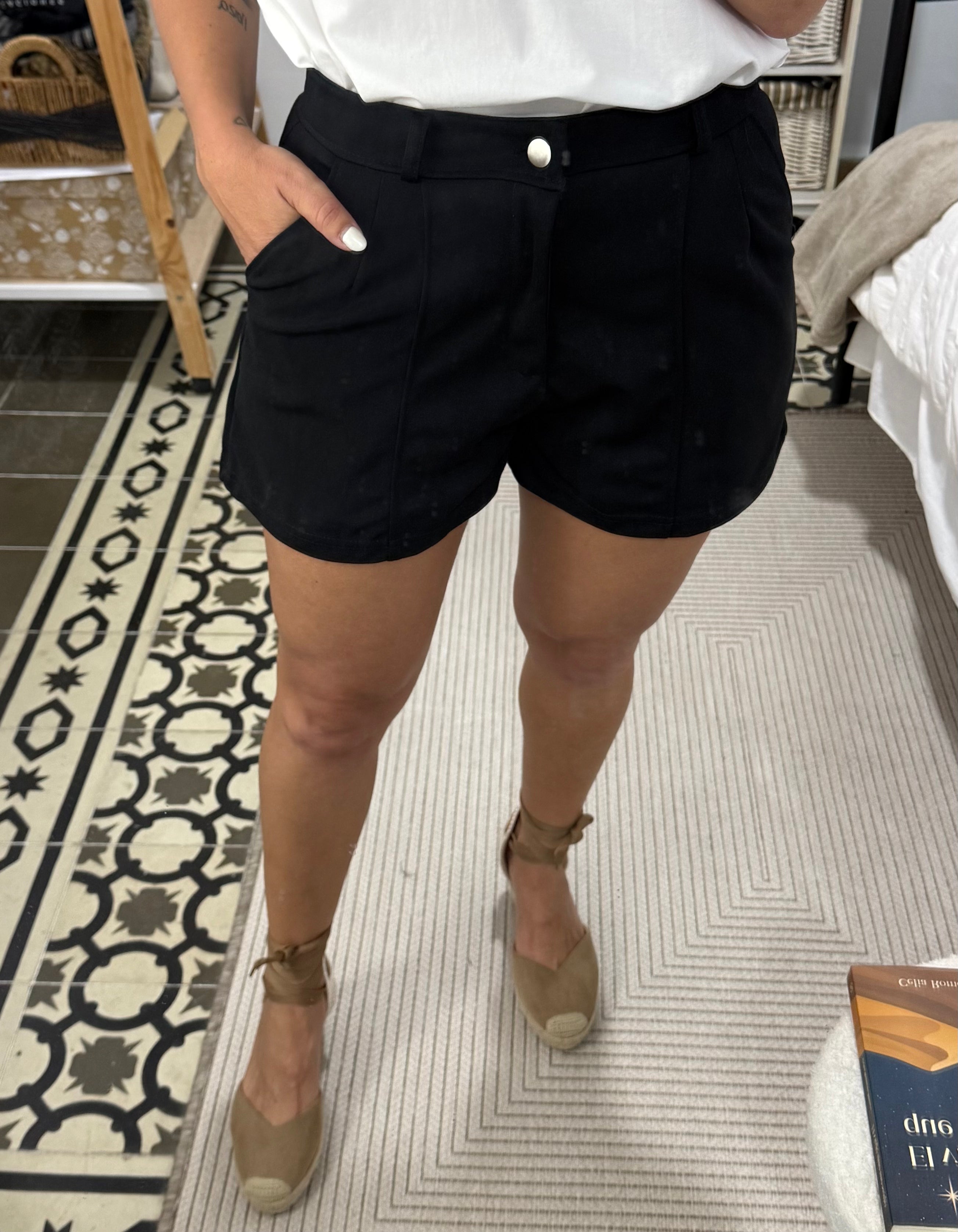 Bermuda Soft - Beige y Negro