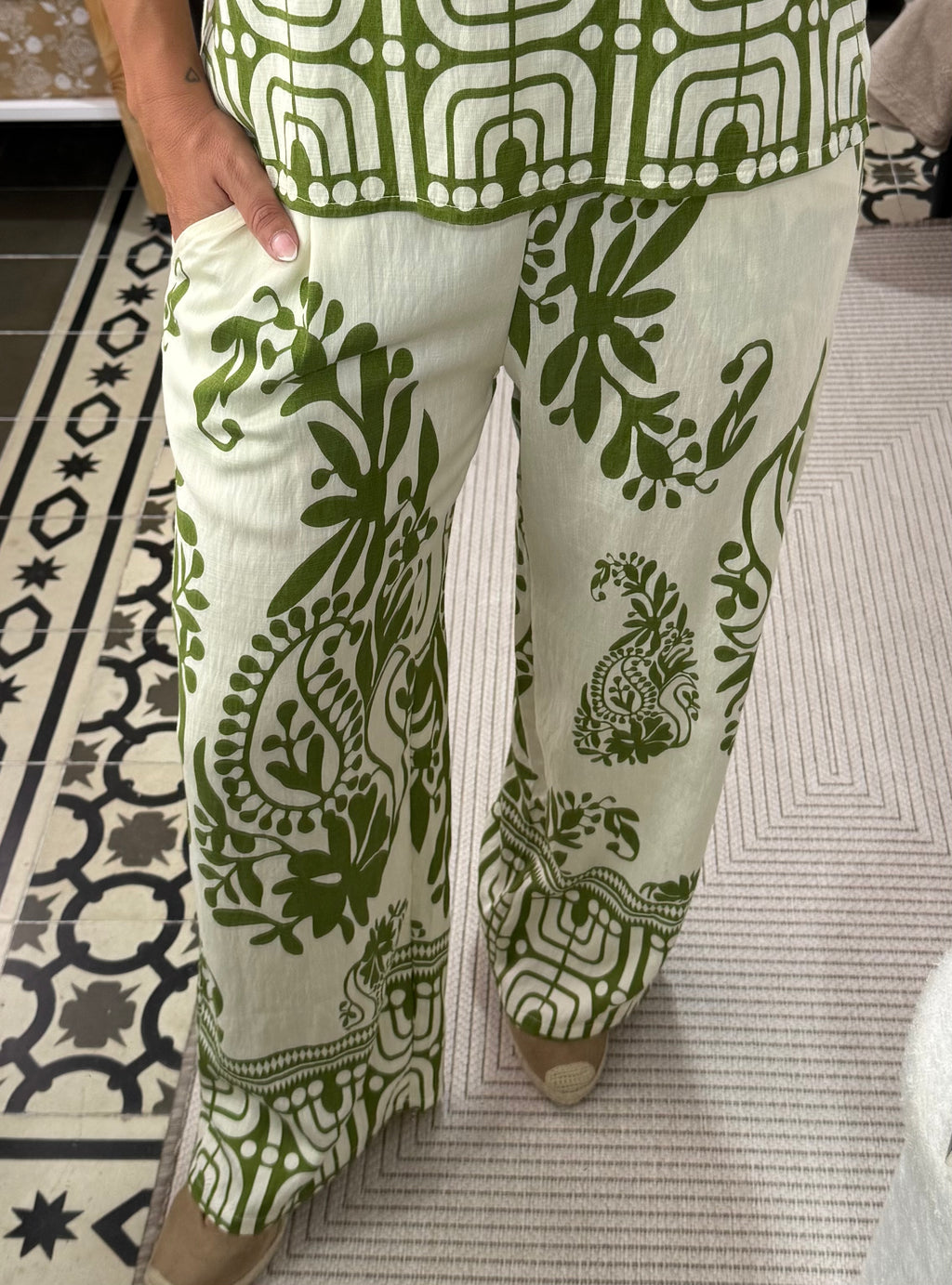 Conjunto Calma — Camel, Verde, Negro y Marino