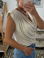 Camiseta Laura — Crema
