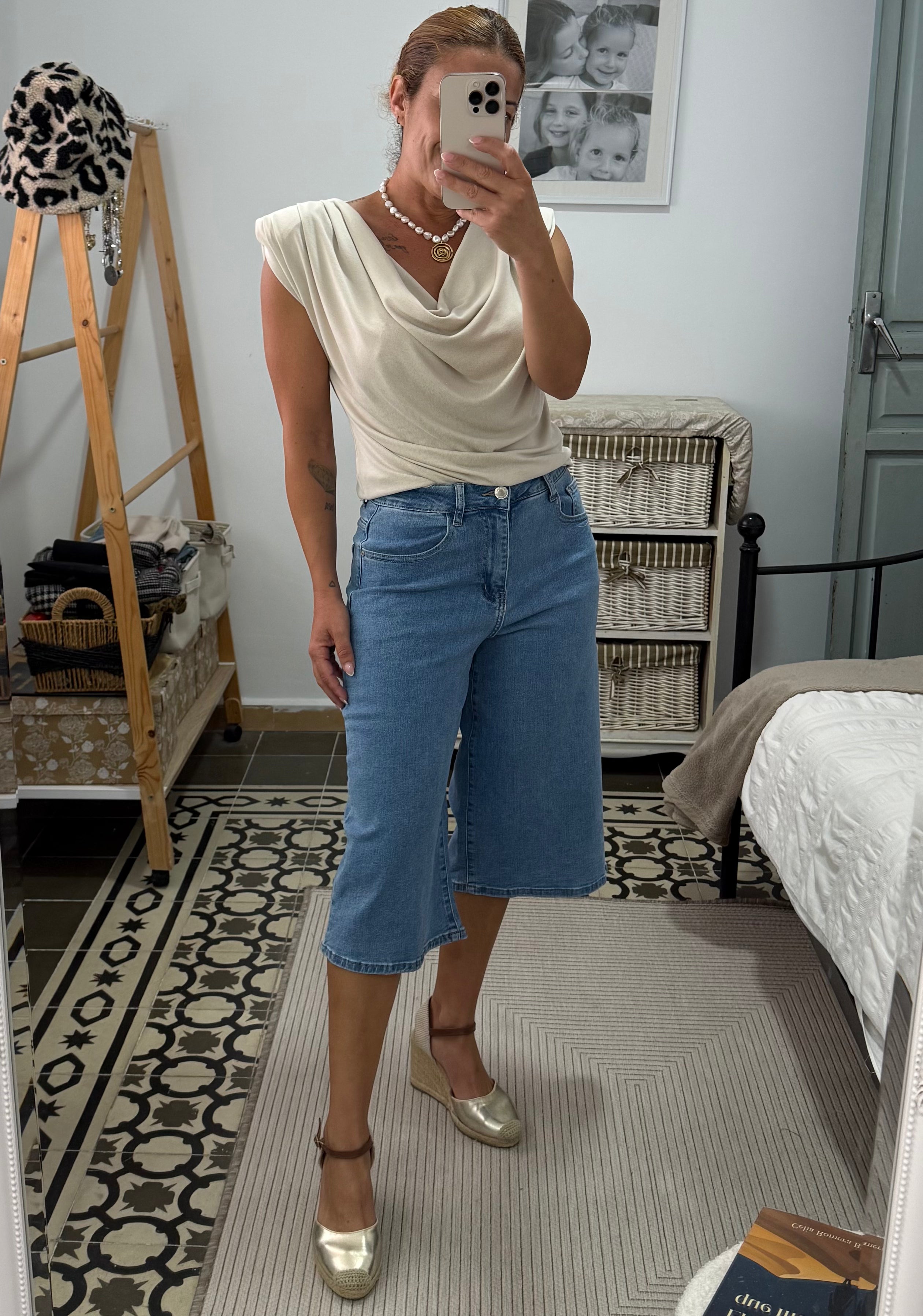 Camiseta Laura — Crema