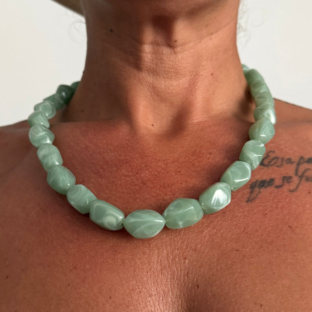 Colgante Piedra — Azul, Beige, Marrón, Rosa, Rojo y Verde