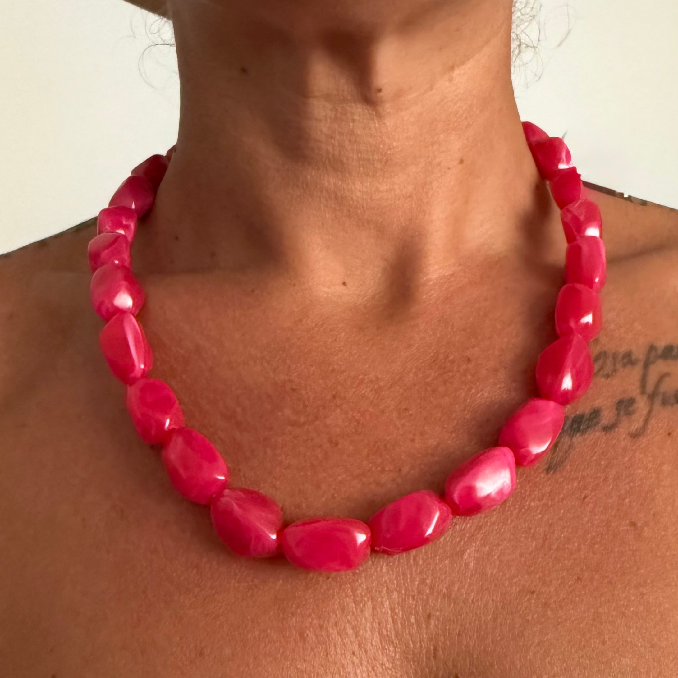 Colgante Piedra — Azul, Beige, Marrón, Rosa, Rojo y Verde