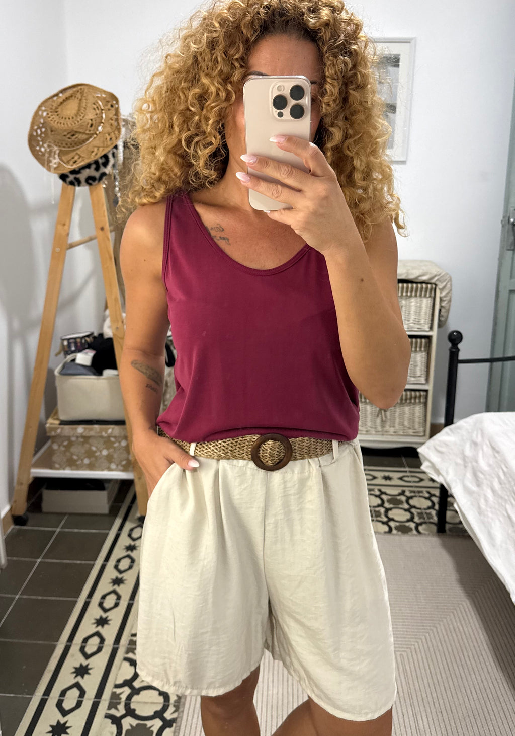 Top Alicia Básico — Blanco / Beige / Verde / Vino / Negro