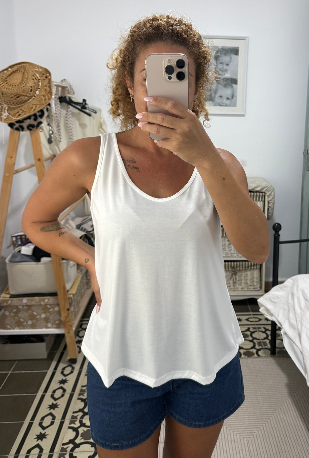 Top Alicia Básico — Blanco / Beige / Verde / Vino / Negro