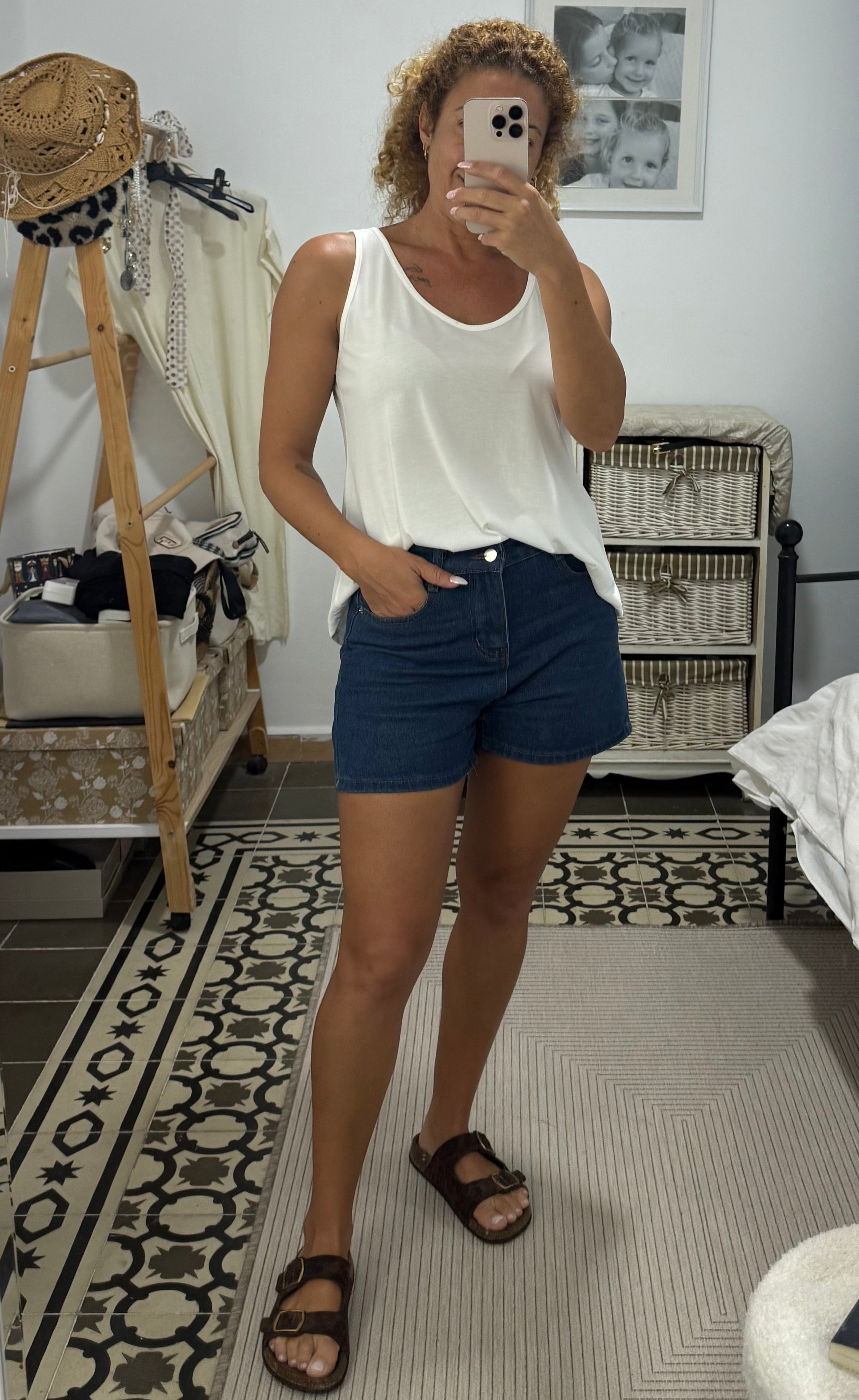 Top Alicia Básico — Blanco / Beige / Verde / Vino / Negro