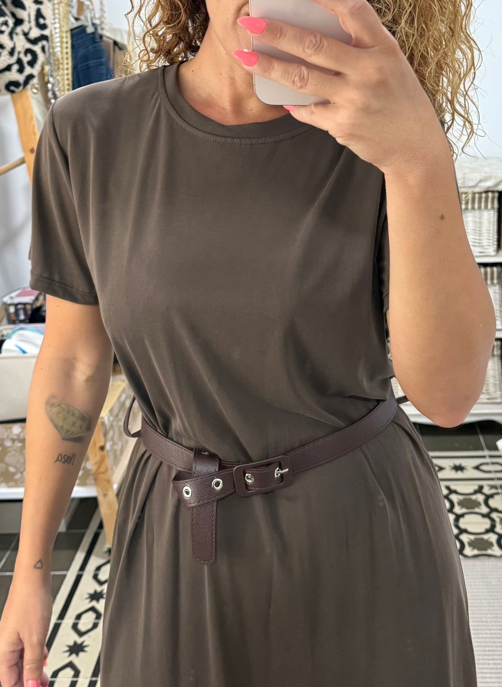 Vestido Basilea con Cinturón — Marrón
