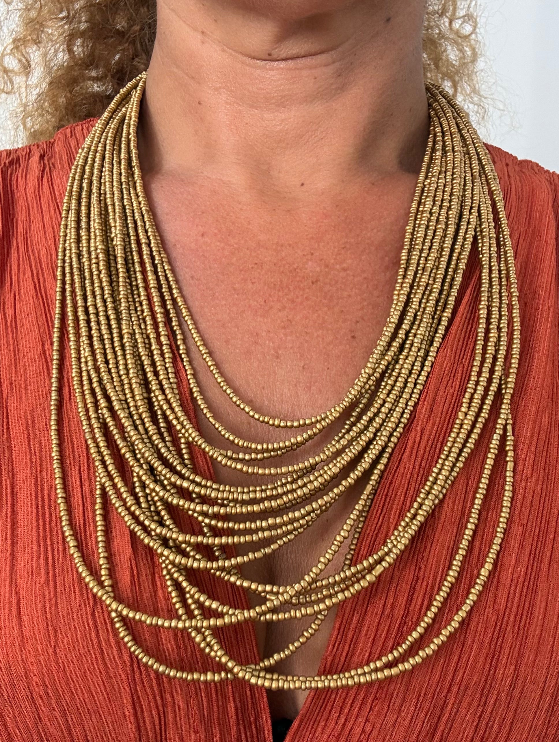 Collar Venecia — Blanco y Dorado